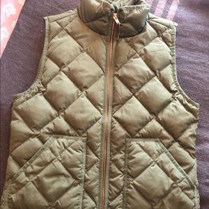 JCrew vest with gold zipper like new